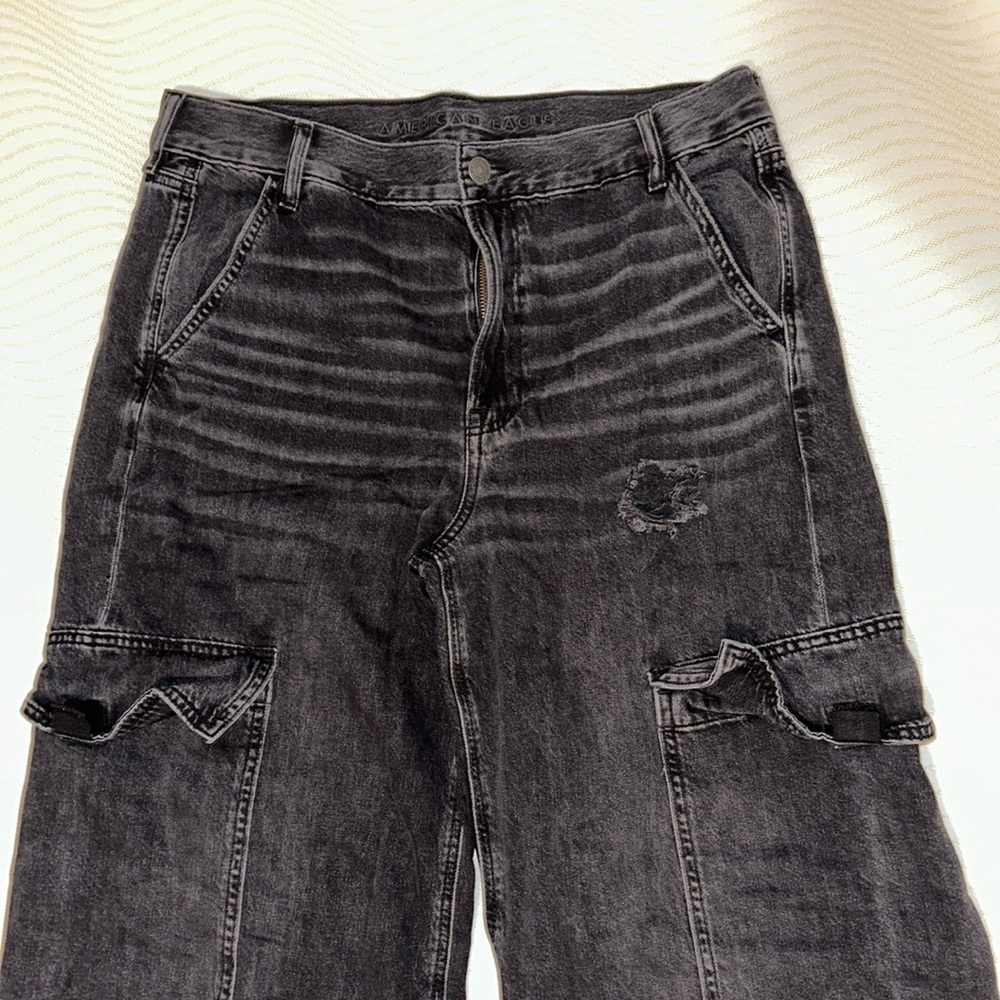 American Eagle Super High-Rise Baggy Wide Leg Cargo Jeans